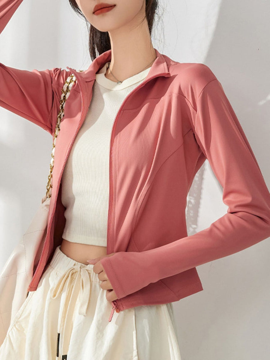 windbreaker in dusty rose featuring lightweight and slim fit