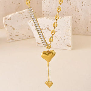 18K Gold-Plated,Stainless Steel,Rhinestone Care instructions: Avoid wearing duri necklace in clear with straight silhouette