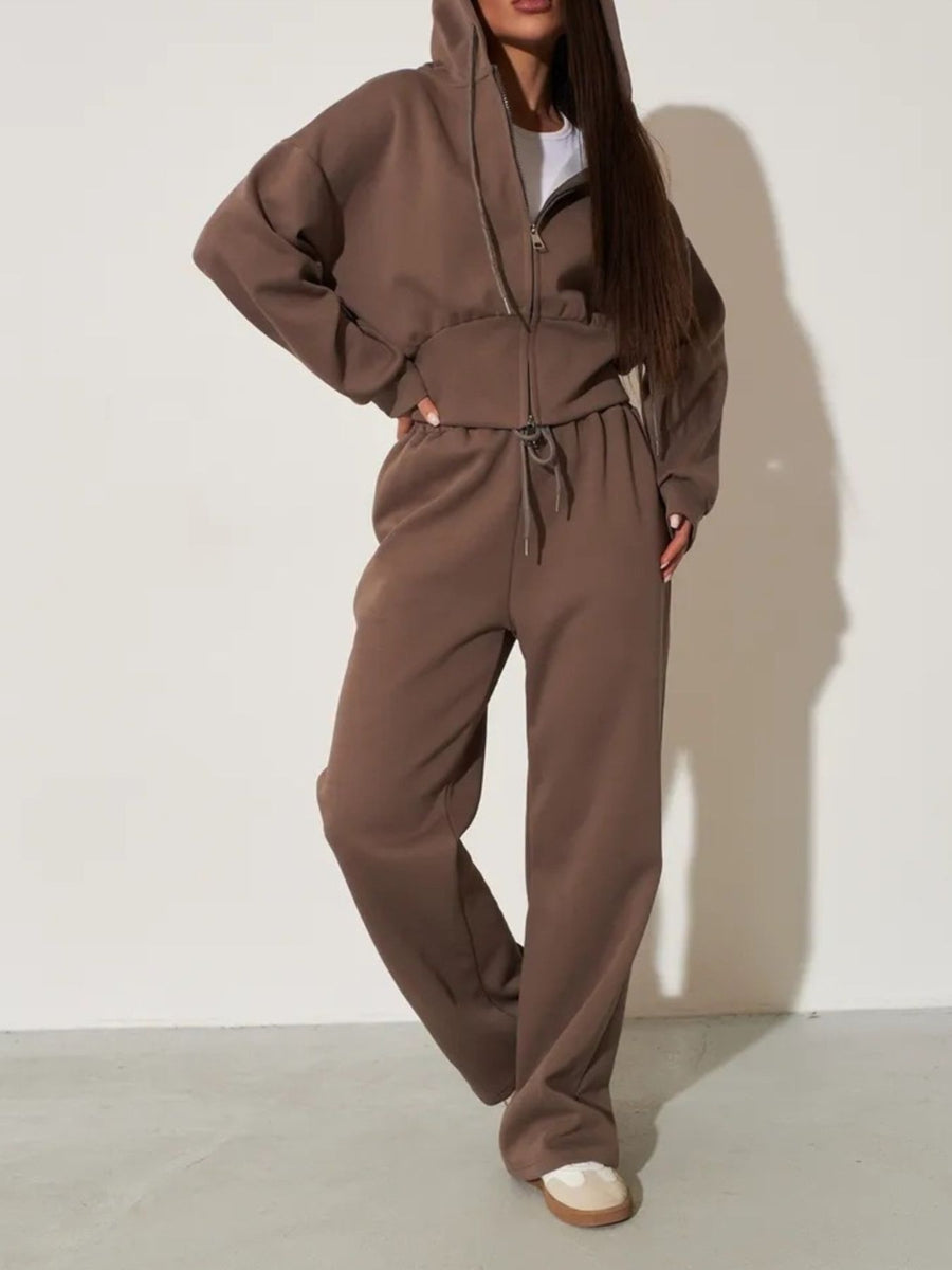 Relaxed Zip-Up Hoodie And Wide-Leg Sweatpants Set in Black