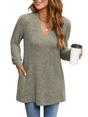 t-shirt in Moss with ribbed and pocketed