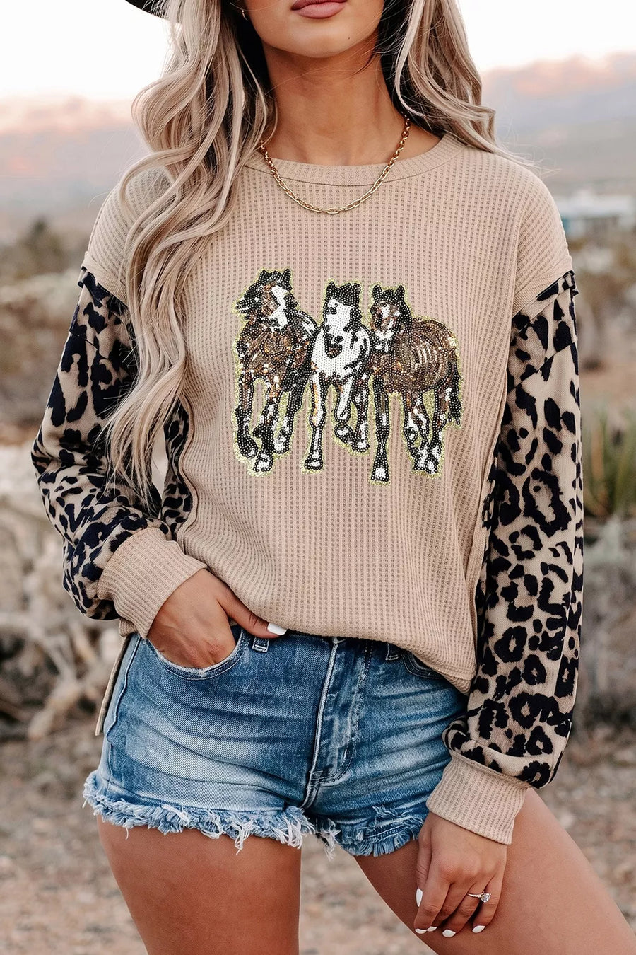 Khaki tunic with hip-length and pullover
