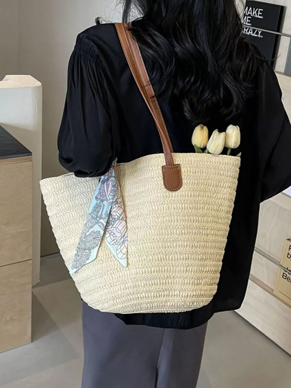 Straw Woven Shoulder Bag in Beige White