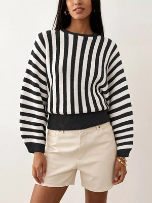 crewneck sweater in Khaki with striped and ribbed cuffs