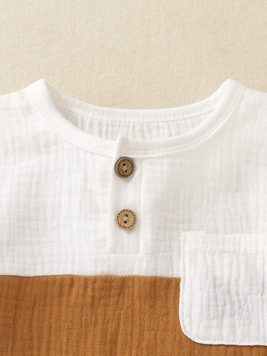Children's color-block cotton top with two wooden buttons and a chest pocket.