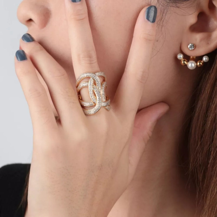 ring in gold featuring 18K gold-plated and wide band fit
