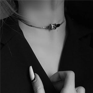Chic Buckle Titanium Steel Silver Choker Necklace in Silver
