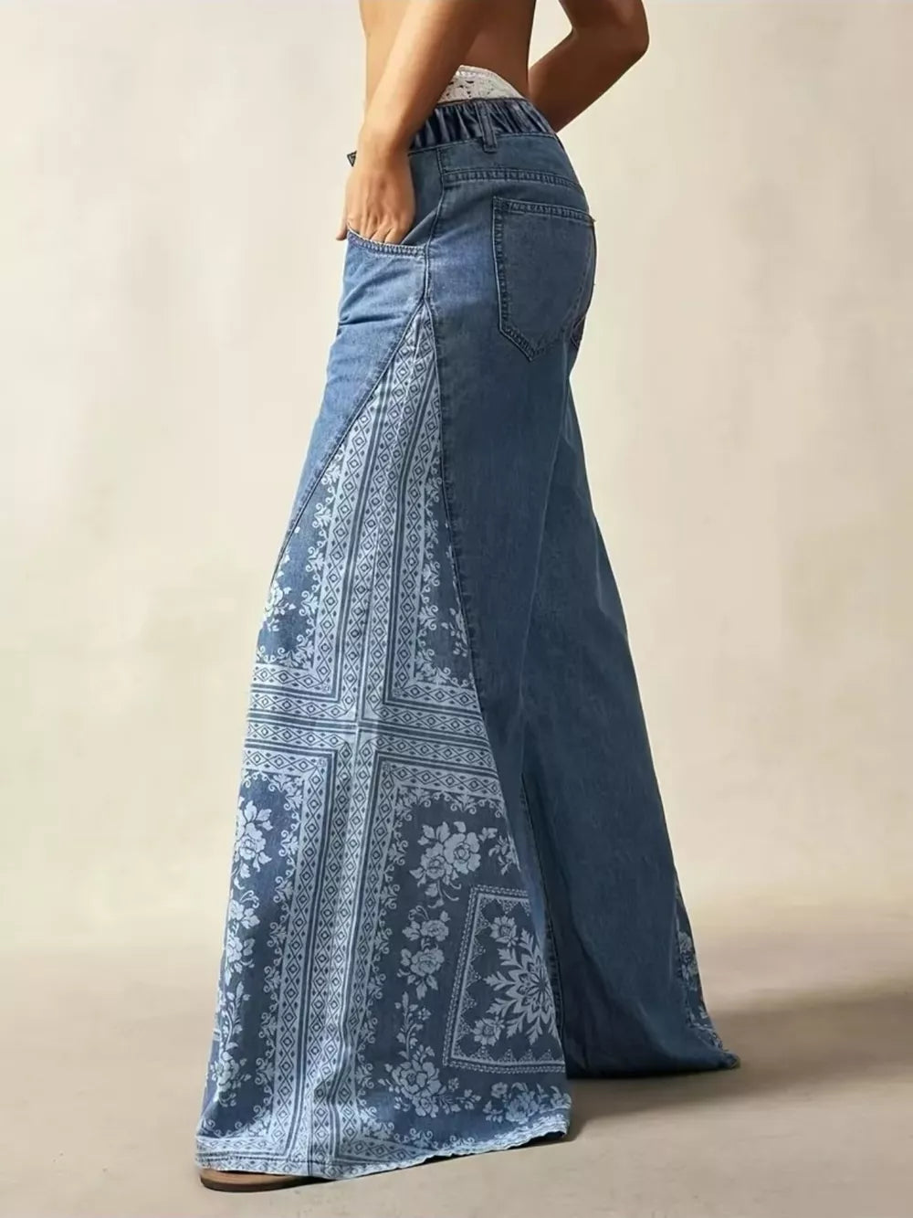 95%cotton, 5%spandex Care instructions: Machine wash cold flare jeans in Blue with flared silhouette
