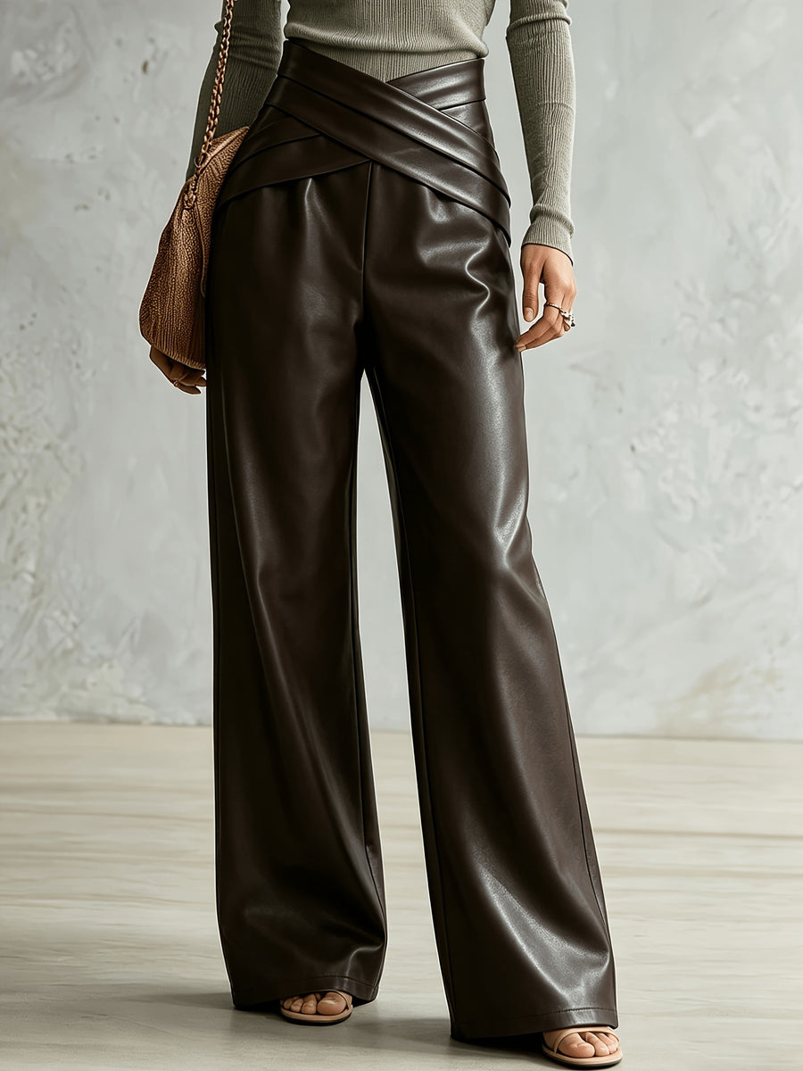 wide-leg pants in Brown with seam detail and full-length
