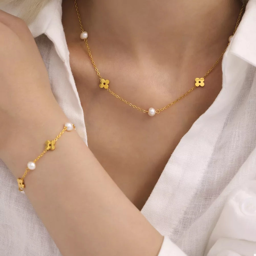 Freshwater Pearl, 18K Gold-Plated, Stainless Steel Care instructions: Imported necklace in Gold with N/A silhouette