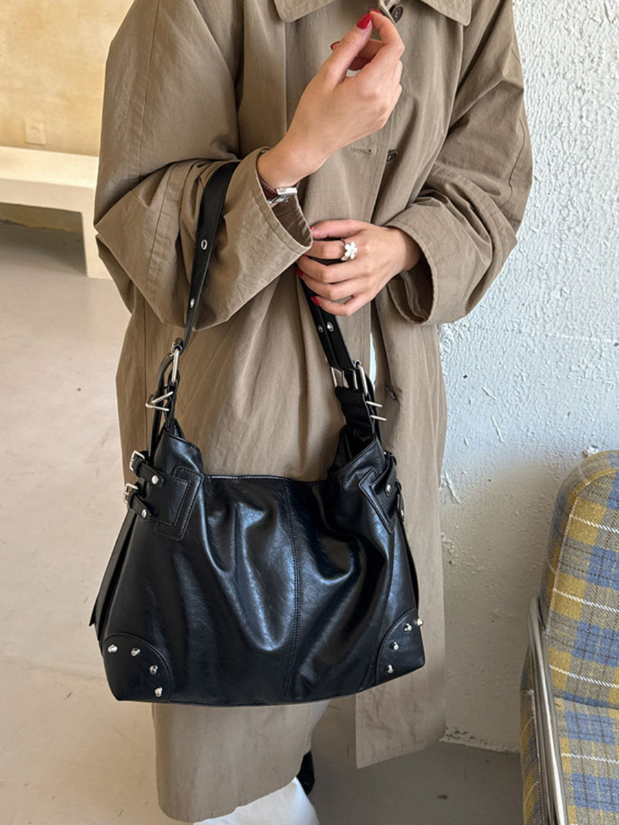 handbag in black