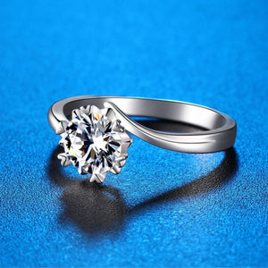 1 Carat 925 Sterling Silver Moissanite Ring in silver with solitaire setting