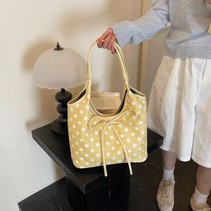shoulder bag in Yellow