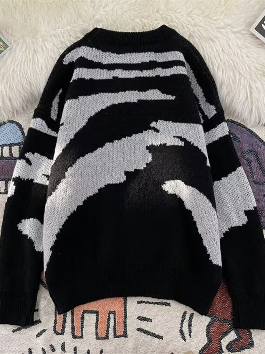 Black and white abstract pattern crewneck sweater