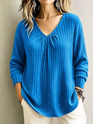 Navy Blue t-shirt with hip-length and pullover