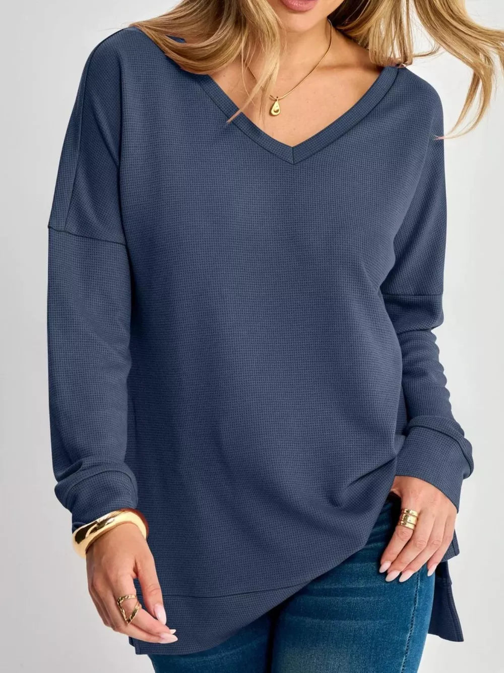 Blue t-shirt with stretchy and long sleeve