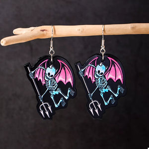 earrings in black featuring dangle and dangle fit