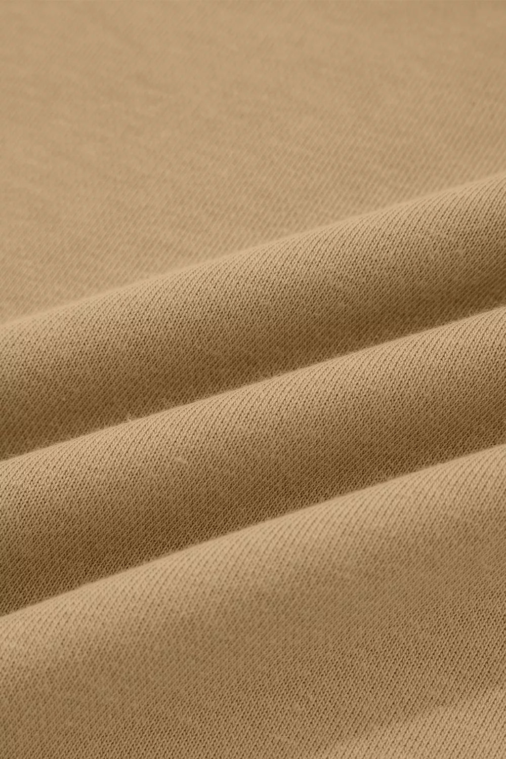 sweatshirt in camel with crew neck and long sleeve