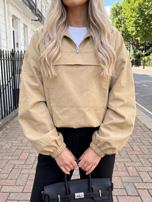 athleisure windbreaker in Khaki with collared