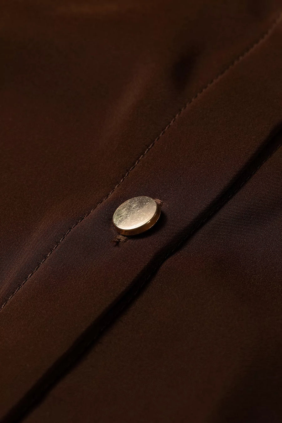 button-up shirt in Dark Brown