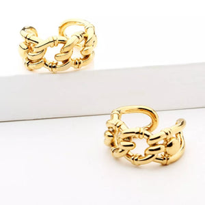 ring featuring chain link in gold with 18K Gold-Plated, Copper Care instructions: Avoid wearing during exercise, as swe