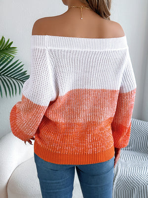 pullover sweater in white with color-block and stretch