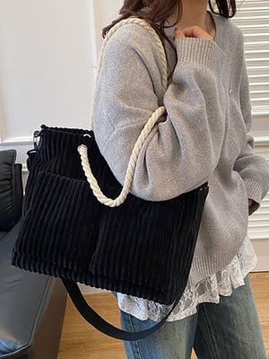 handbag in White