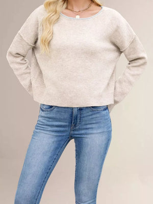 Grey relaxed pullover sweater with crew neck