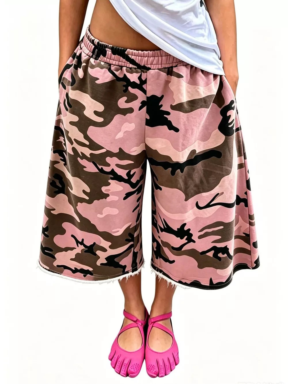 Green Camouflage Wide-leg Cropped Sweatpants With Pockets