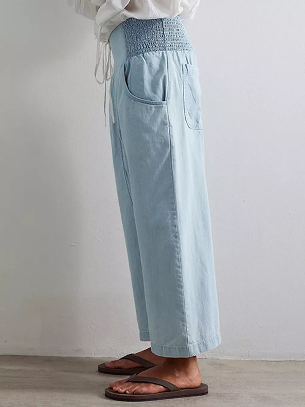95%cotton, 5%spandex Care instructions: Machine wash cold wide-leg jeans in Light Blue with wide-leg silhouette