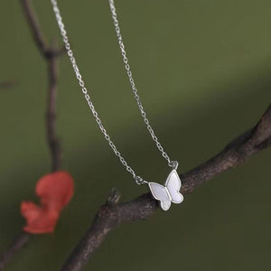925 sterling silver,Fritillaria Care instructions: Avoid wearing during exercise necklace in white with straight silhouette
