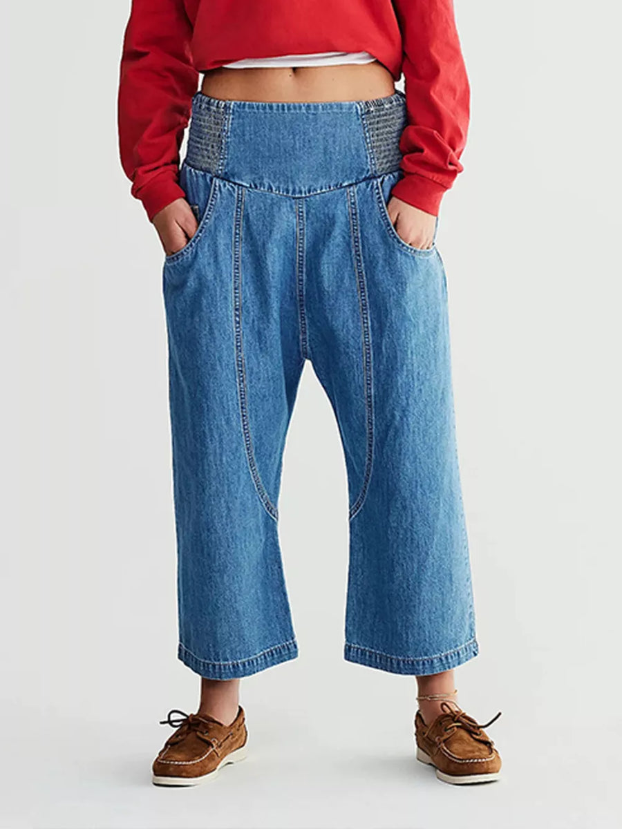 wide-leg jeans in Dark Blue with washed and cropped