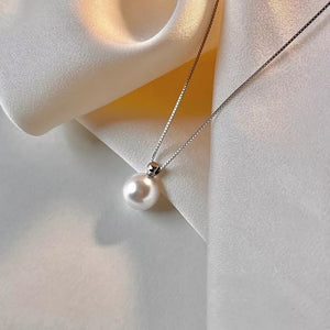 necklace in ivory with layered and collar-length