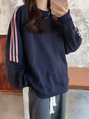 navy blue sweatshirt with hip-length and pullover