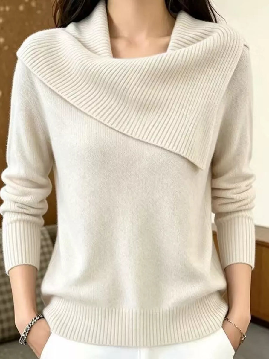 pullover sweater in ivory featuring ribbed collar and regular fit