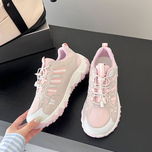 Chunky-Sole Round Toe Lace Up Sneakers in white with round toe