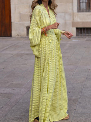 Elegant V-neck Maxi Dress With Flowy Sleeves in Black