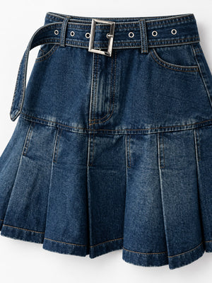 pleated skirt in dark blue with washed and mini
