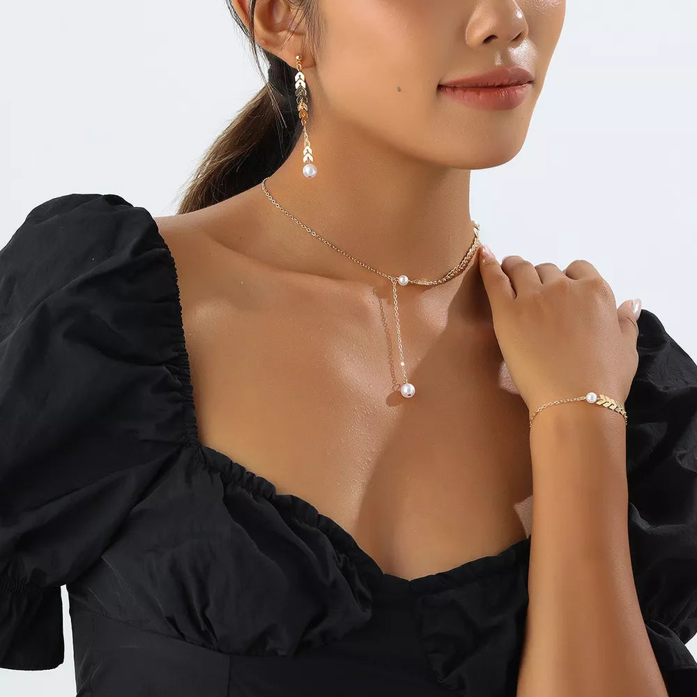 Gold with Wheat-spike 18k Gold-plated Faux Pearl Jewelry Set in Gold