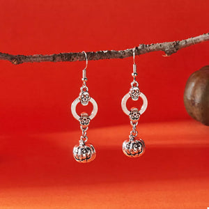 Alloy, Silver-plated Care instructions: 1 earrings in silver with dangle silhouette