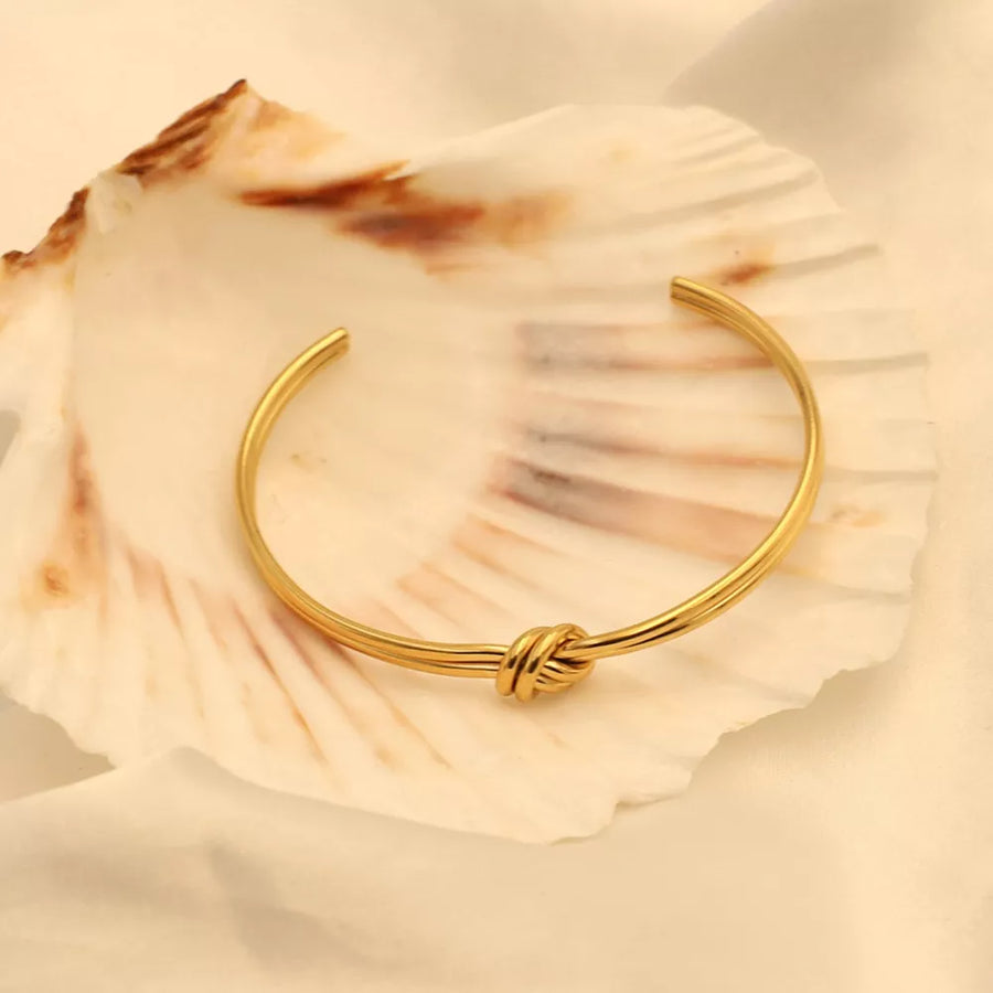 18k Gold-plated Knot Open Bracelet in Gold