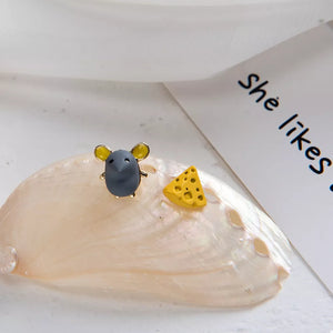 18K Gold-Plated, Acrylic, Zinc alloy Care instructions: 1 earrings in Yellow with stud silhouette