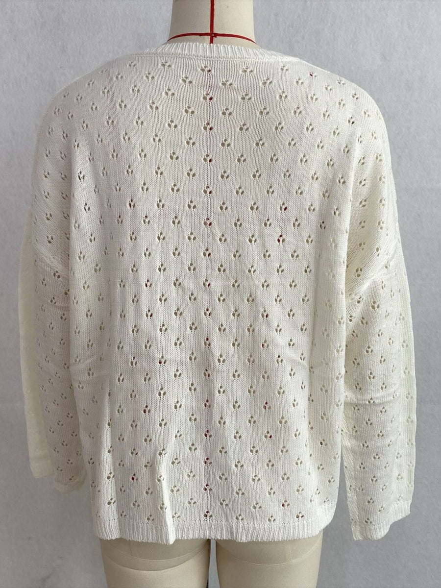 ivory pullover sweater with stretchy and long sleeve