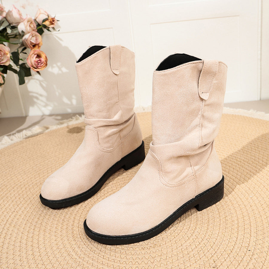 boots in Pink with round toe and mid-calf