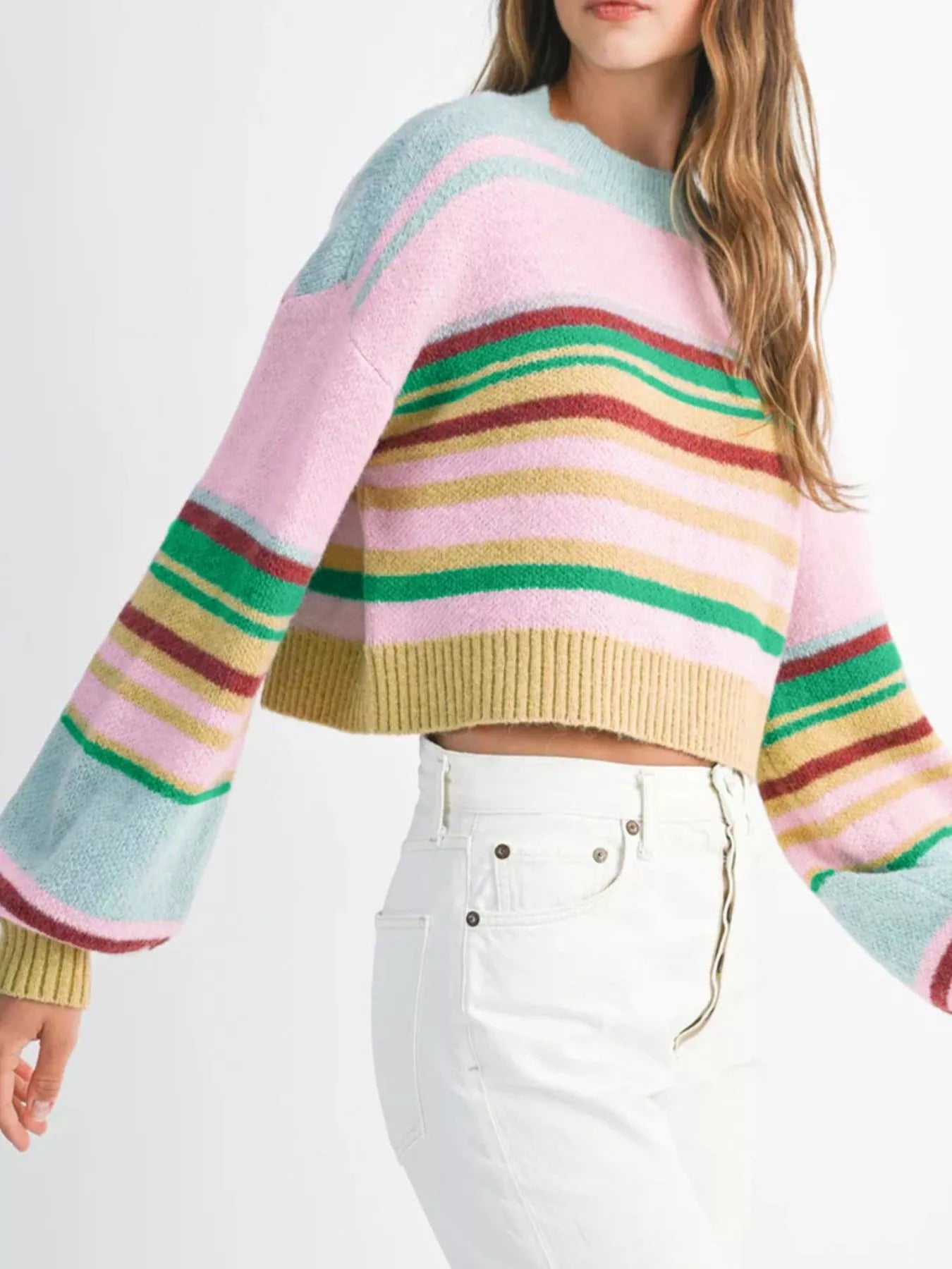 Multicolor striped cropped sweater with ribbed details and balloon sleeves.