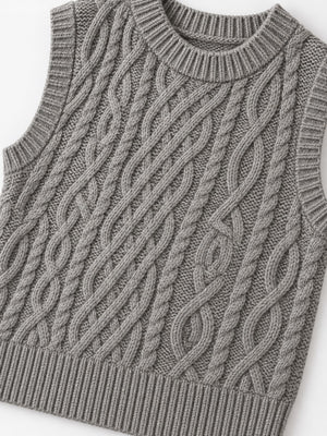 sweater vest in Off White