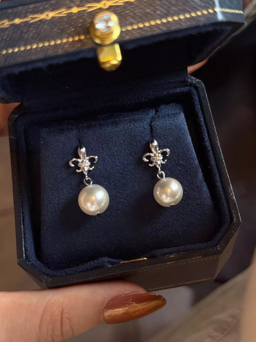earrings in ivory with pearl drop and short drop