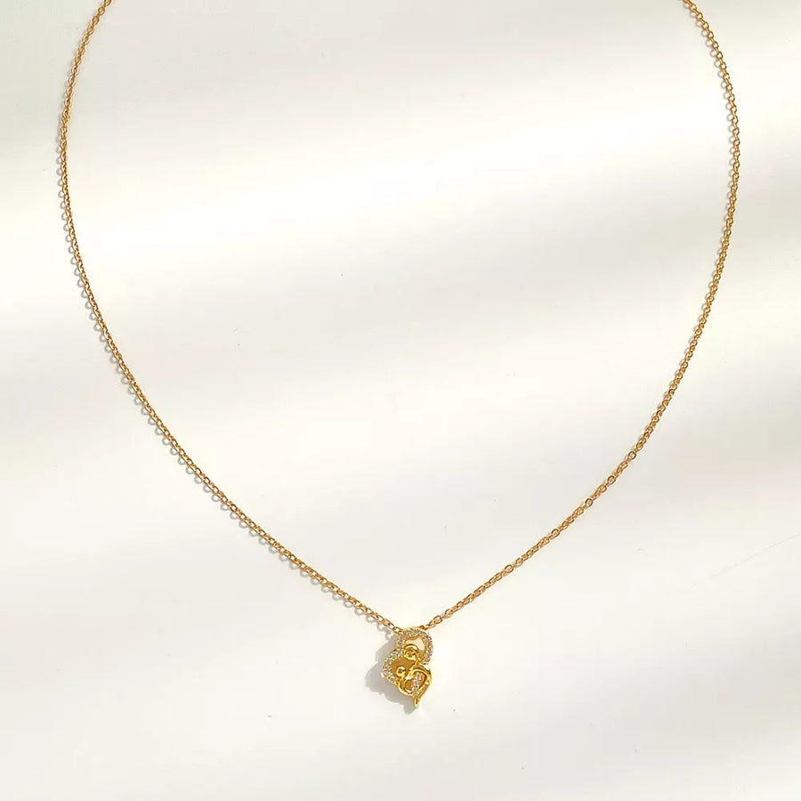 necklace in clear with pendant and collarbone length