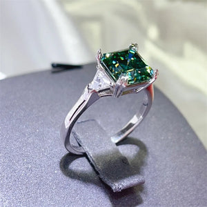 Platinum-Plated,925 sterling silver,Moissanite,Zircon (accent stones) Carat weig ring in Dark Green with statement silhouette
