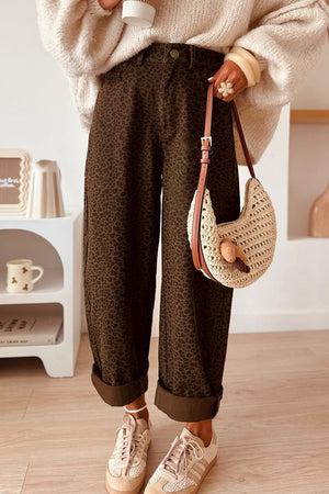 wide-leg jeans in dark brown featuring pocketed and wide-leg fit