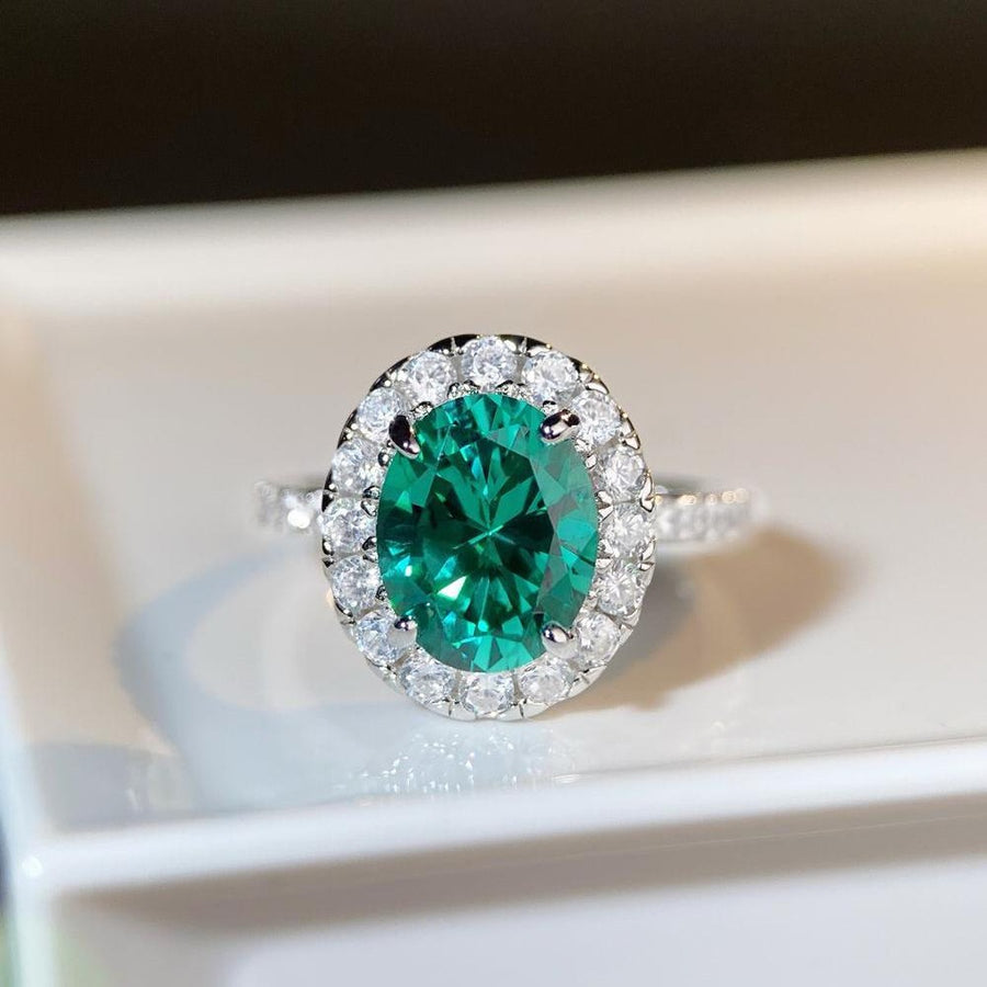 925 Sterling Silver Oval Zircon Ring in silver with oval cut